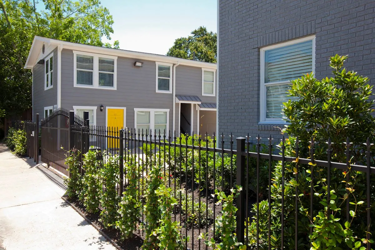 1548 Ashland Apartments 5